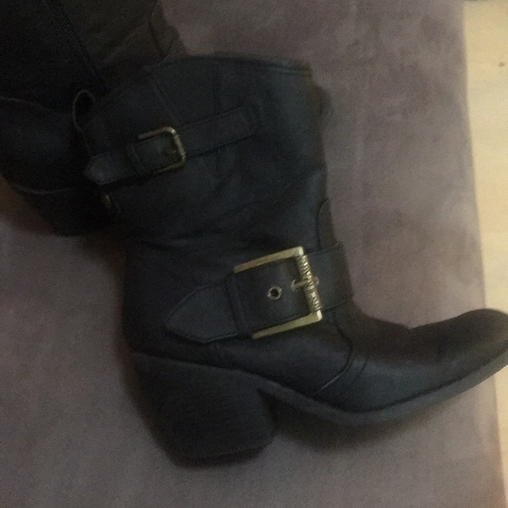 Ankle boots